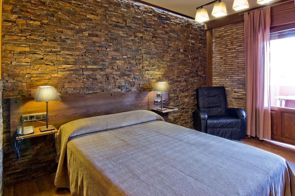 Hotel Dona Blanca Albarracín Extérieur photo