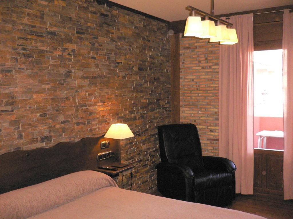 Hotel Dona Blanca Albarracín Extérieur photo