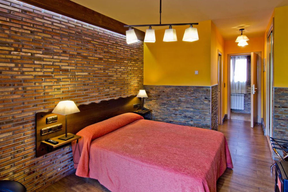 Hotel Dona Blanca Albarracín Extérieur photo