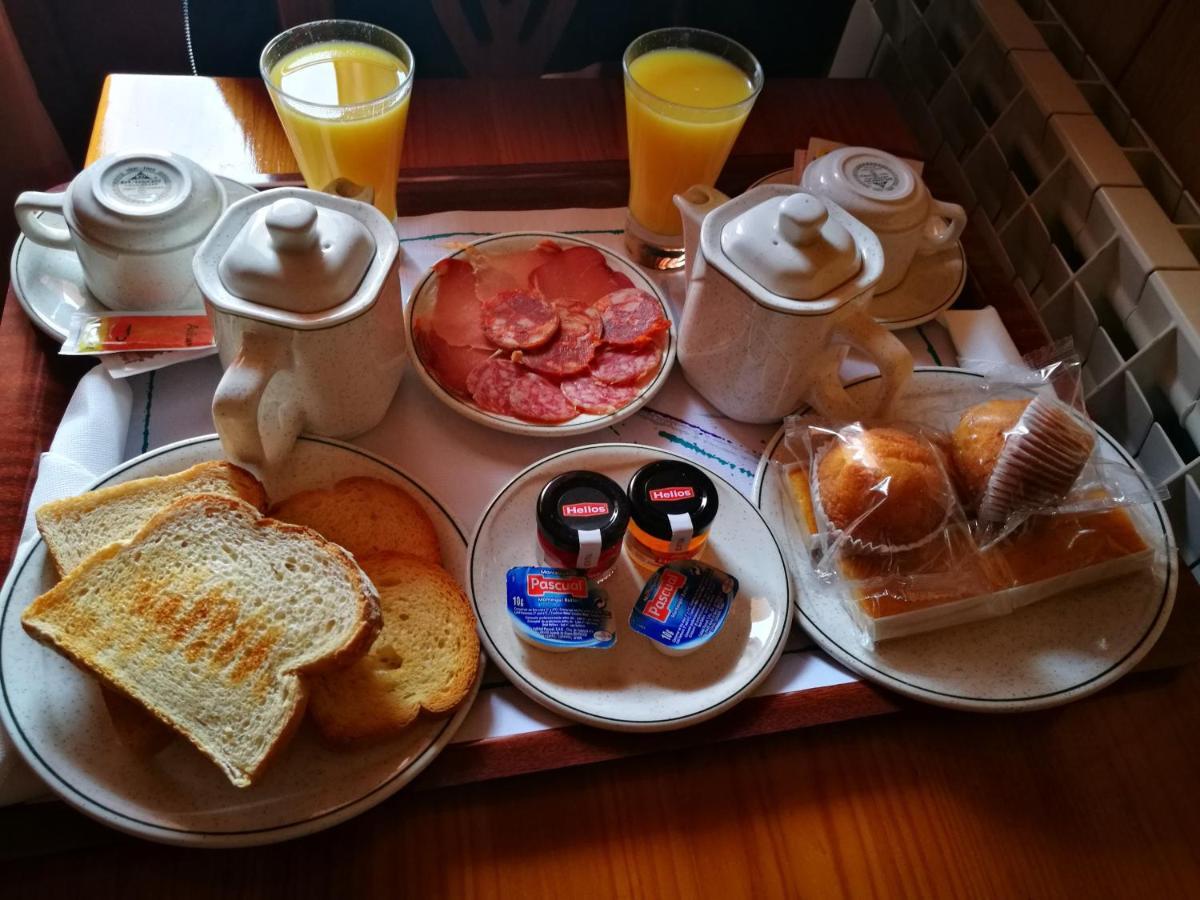 Hotel Dona Blanca Albarracín Extérieur photo